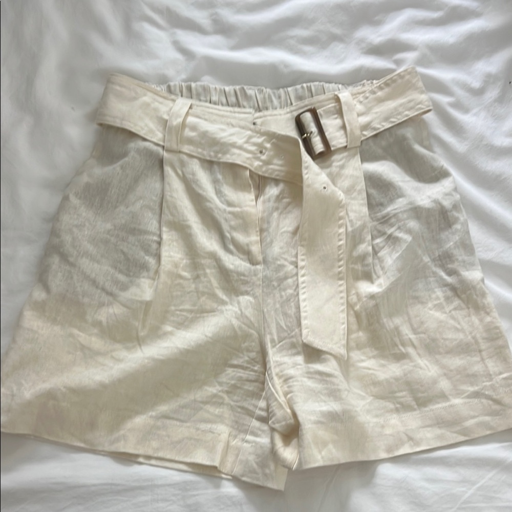 Rachel Zoe linen Cream Bermuda Shorts with Belt